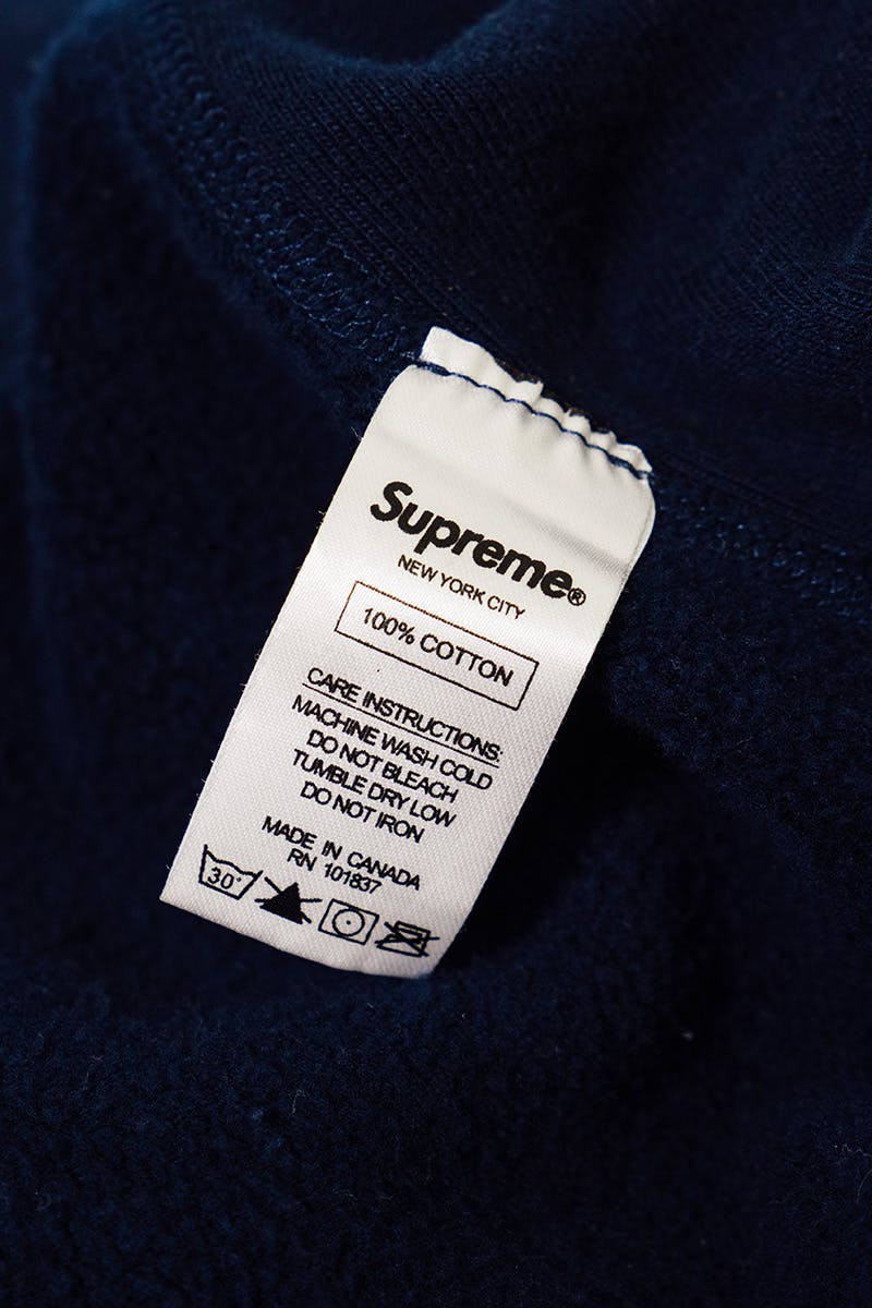 Supreme hoodie label